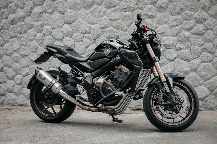 HONDA CB 650R (7836) scooter