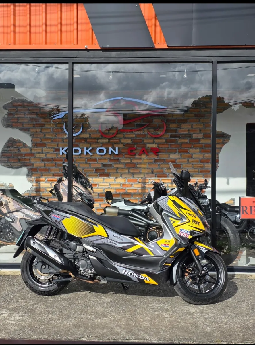 Honda Forza300 (9245) scooter