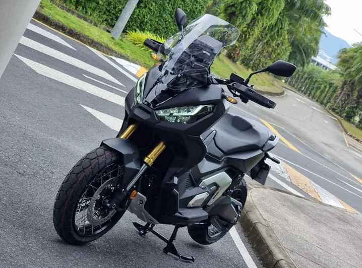 TRIUMF BOBER BLACK 1200cc (3194) scooter